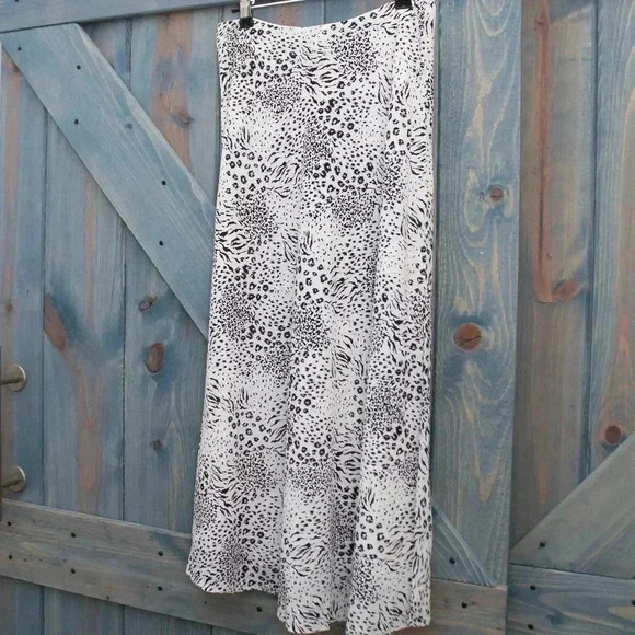 Joie Animal Print Black and White Brystal Bias Cut Small Size 4 - Picture 4 of 8